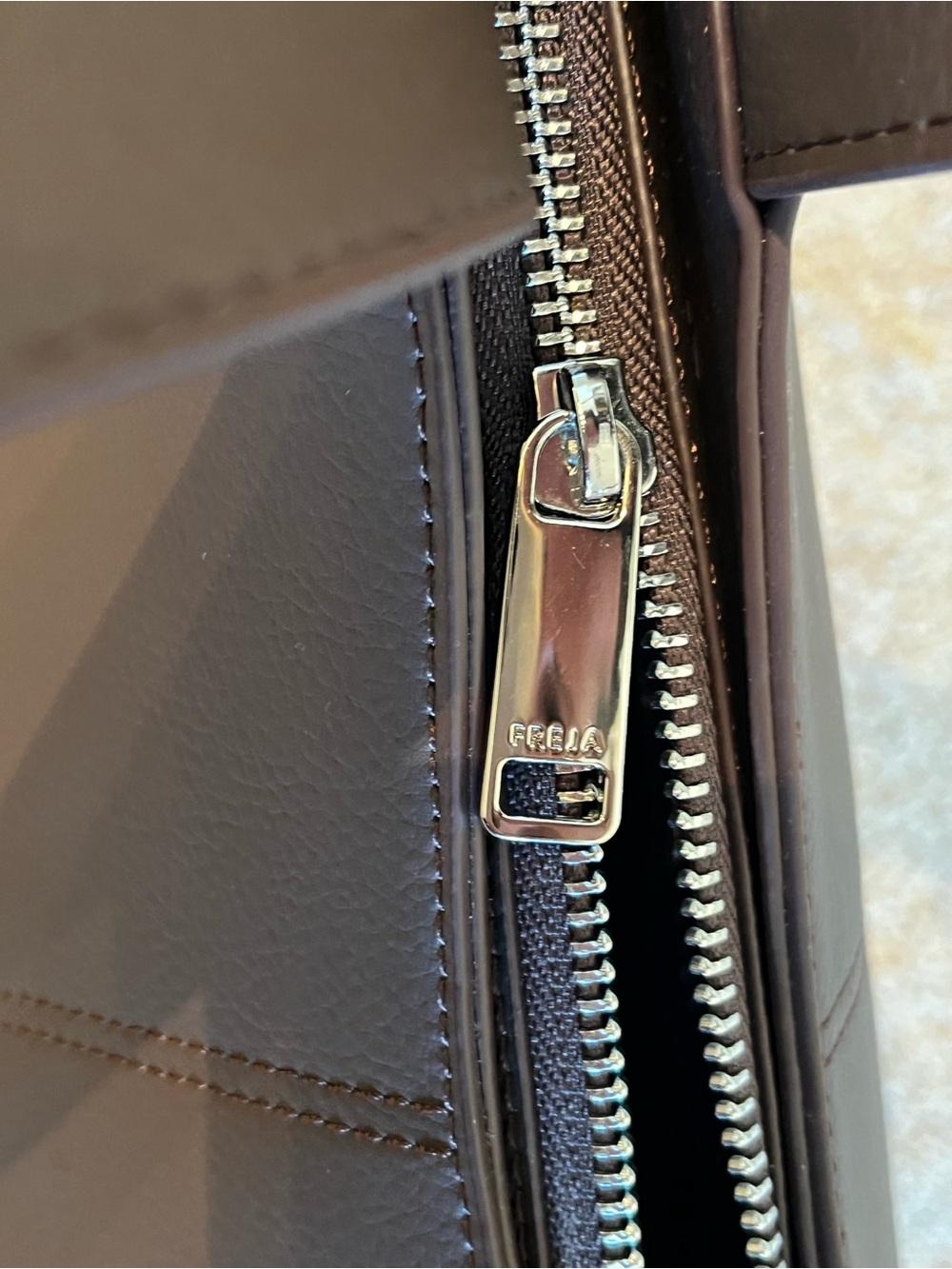 FREJA New York Bleecker Tote Bag - Picture 5 of 6